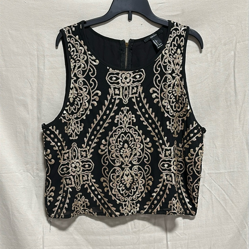 Forever 21 black w/ gold sequence crop‎ top w/ zipper back / Size L / Box 1-19